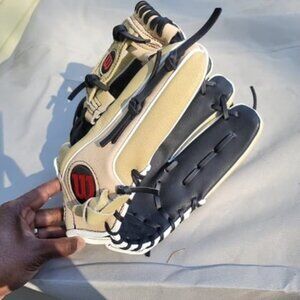 11.5" Infield Baseball Glove - Black/Blonde, Right Hand Throw